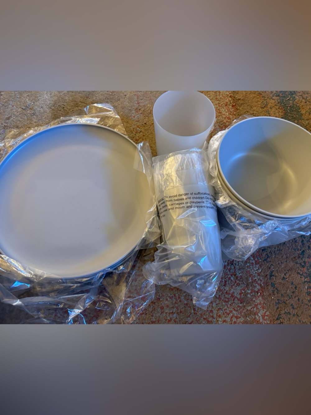 Room Essentials Gray Plastic Dinner Plate and Bowl Set (4 of each!)